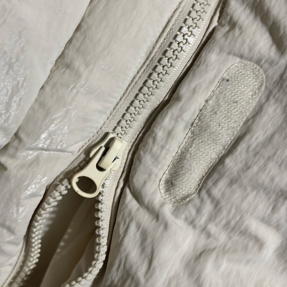 Zara Women's off white slight shimmer Puffer Jacket hooded large - Picture 11 of 15